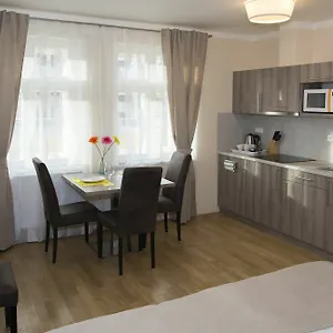 limes-apartments.praguehotelsweb.com/